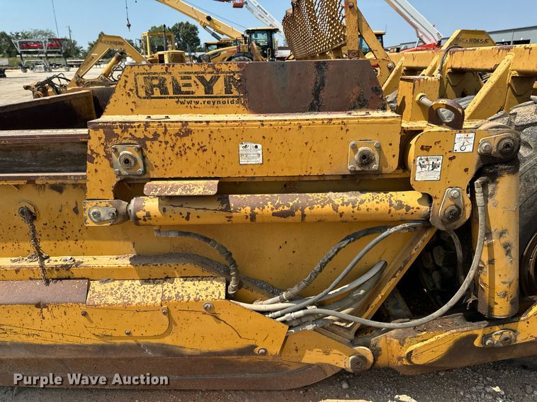 image for item DX1179 2004 Reynolds 17E10.5 scraper