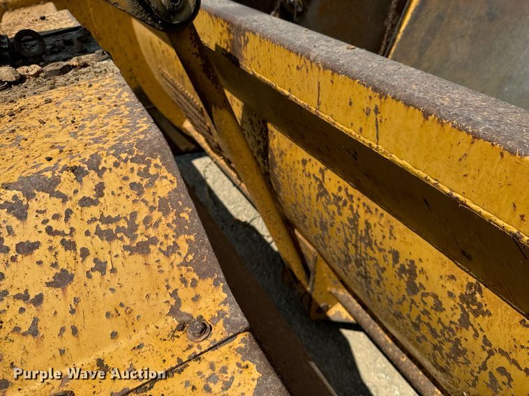 image for item DX1179 2004 Reynolds 17E10.5 scraper