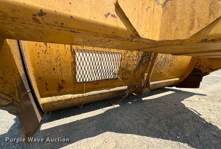 image for item DX1179 2004 Reynolds 17E10.5 scraper