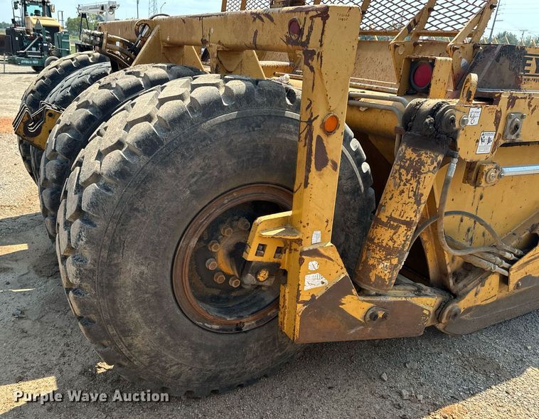 image for item DX1179 2004 Reynolds 17E10.5 scraper