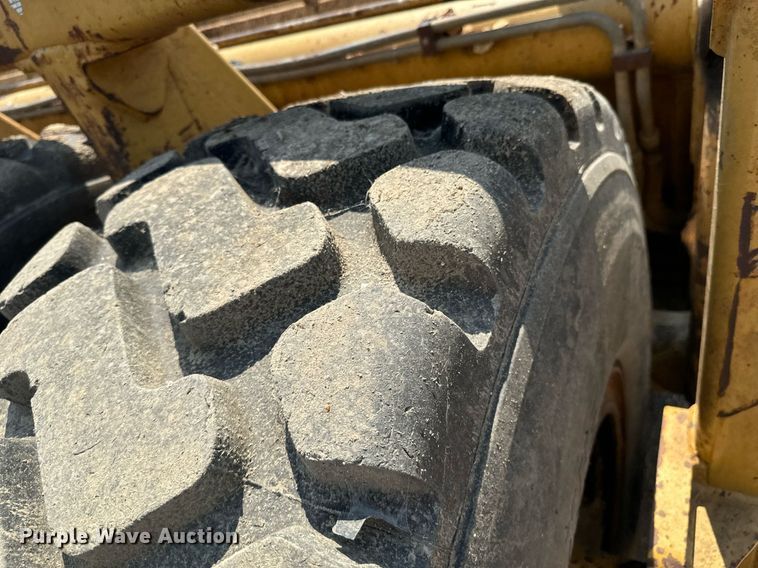 image for item DX1179 2004 Reynolds 17E10.5 scraper