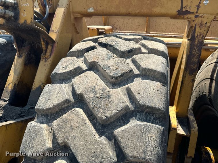 image for item DX1179 2004 Reynolds 17E10.5 scraper