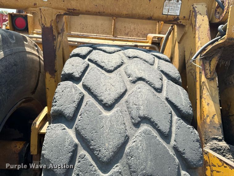 image for item DX1179 2004 Reynolds 17E10.5 scraper