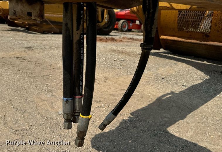 image for item DX1180 2004 Reynold  17E10.5 scraper