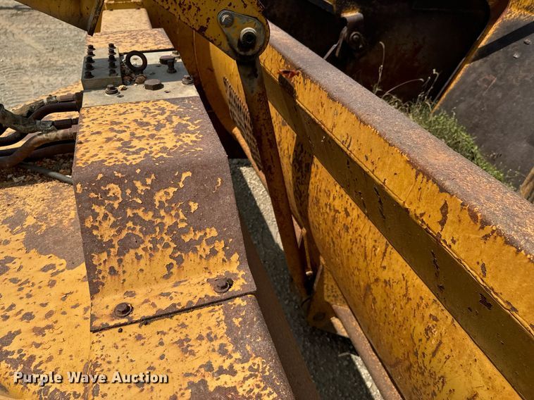 image for item DX1180 2004 Reynold  17E10.5 scraper