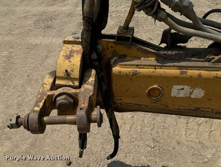 image for item DX1180 2004 Reynold  17E10.5 scraper