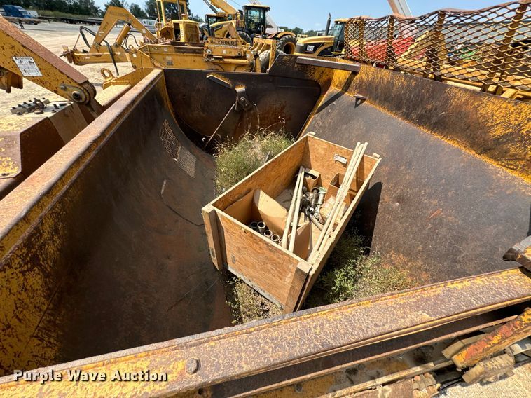 image for item DX1180 2004 Reynold  17E10.5 scraper