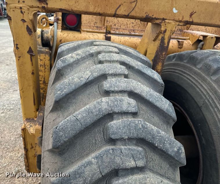 image for item DX1180 2004 Reynold  17E10.5 scraper