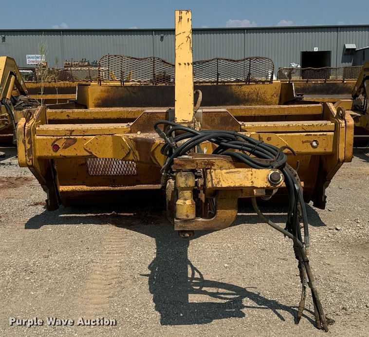 image for item DX1181 2004 Reynolds 17E10.5 scraper