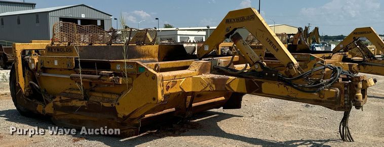 image for item DX1181 2004 Reynolds 17E10.5 scraper