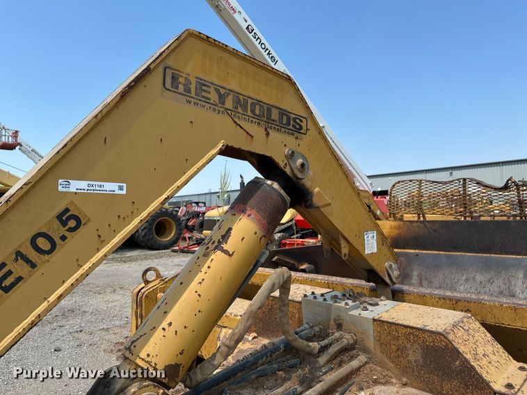image for item DX1181 2004 Reynolds 17E10.5 scraper