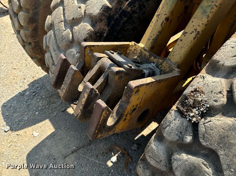 image for item DX1181 2004 Reynolds 17E10.5 scraper