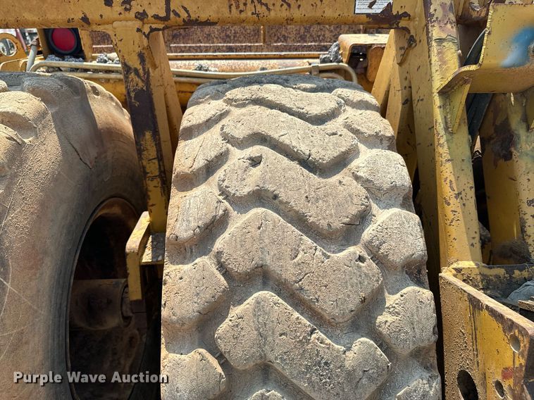 image for item DX1181 2004 Reynolds 17E10.5 scraper