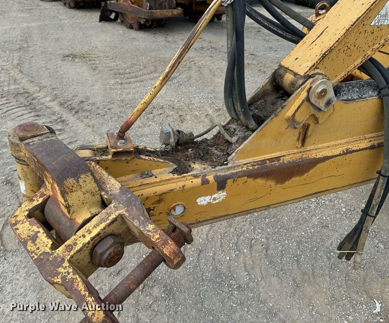 image for item DX1182 2004 Reynolds 17E10.5 scraper