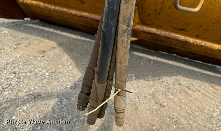 image for item DX1182 2004 Reynolds 17E10.5 scraper