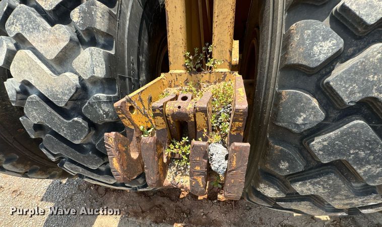 image for item DX1182 2004 Reynolds 17E10.5 scraper