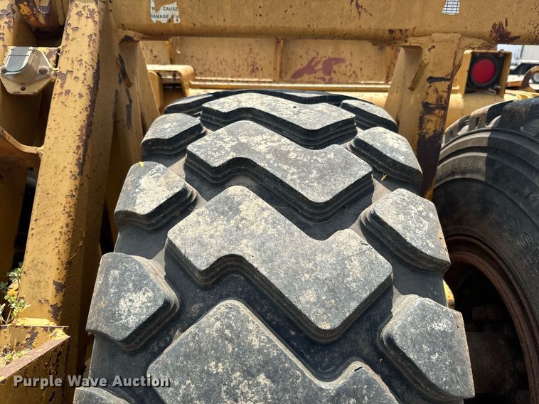 image for item DX1182 2004 Reynolds 17E10.5 scraper