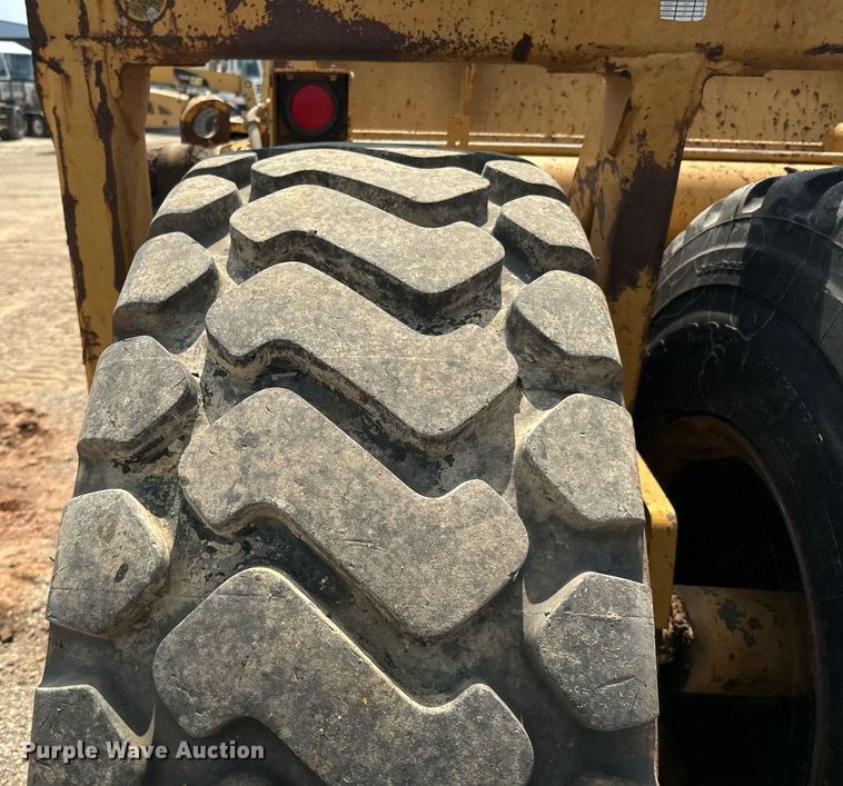 image for item DX1182 2004 Reynolds 17E10.5 scraper