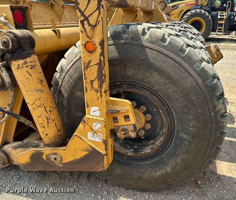 image for item DX1182 2004 Reynolds 17E10.5 scraper