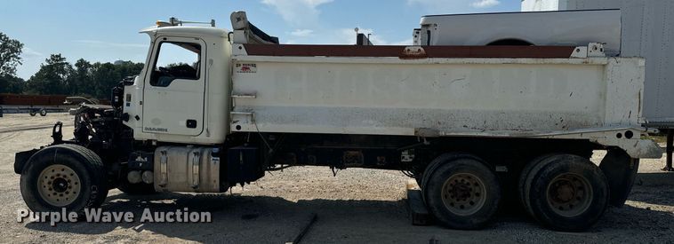 image for item DX1188 2017 Mack GU713 dump truck