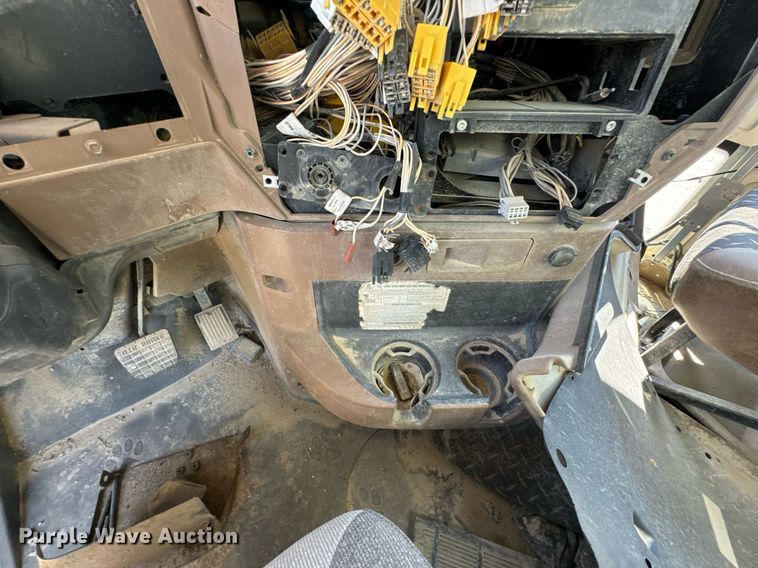 image for item DX1188 2017 Mack GU713 dump truck