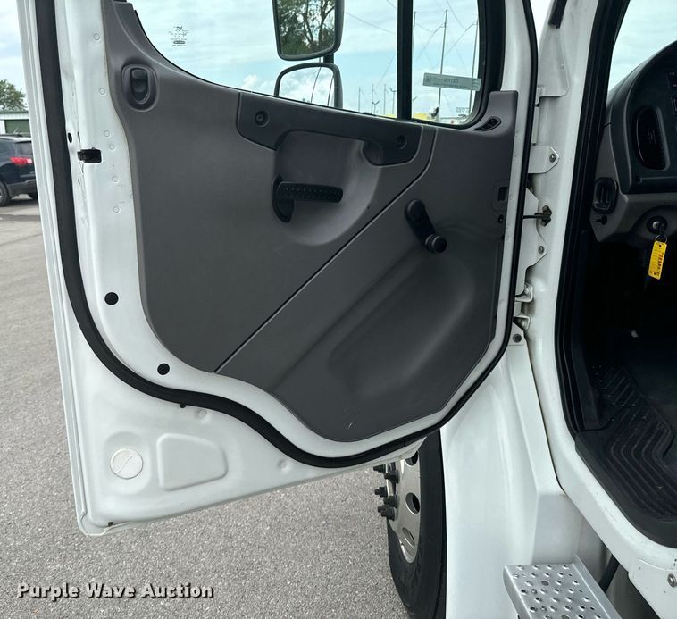 image for item DX1192 2009 Freightliner M2 dump truck