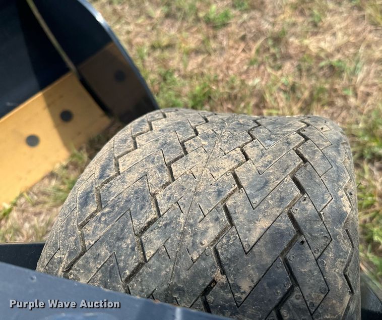 image for item DX1200 2024 LandHonor GN-12-96W skid steer grader