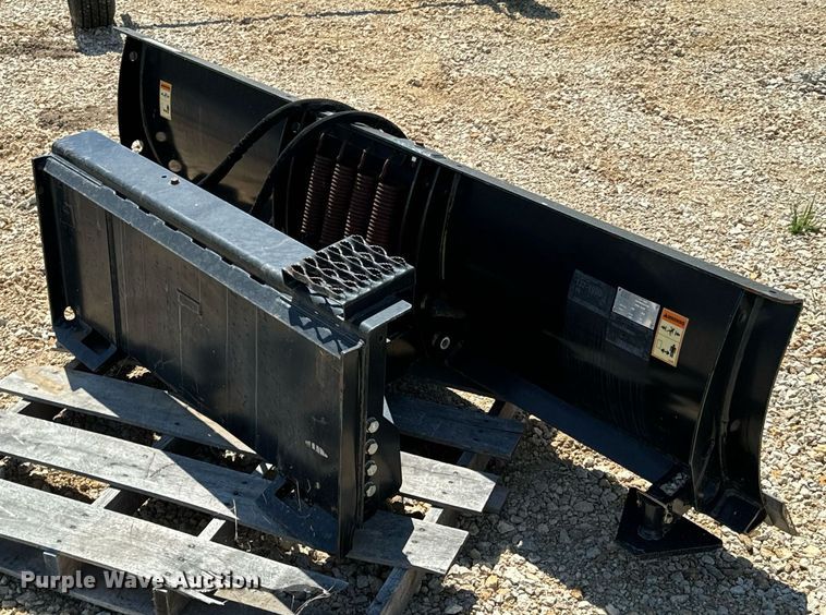 image for item DX1216 2013 Caterpillar skid steer dozer blade