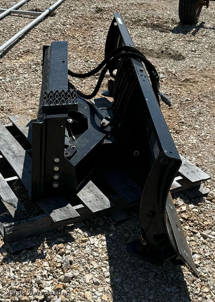 image for item DX1216 2013 Caterpillar skid steer dozer blade