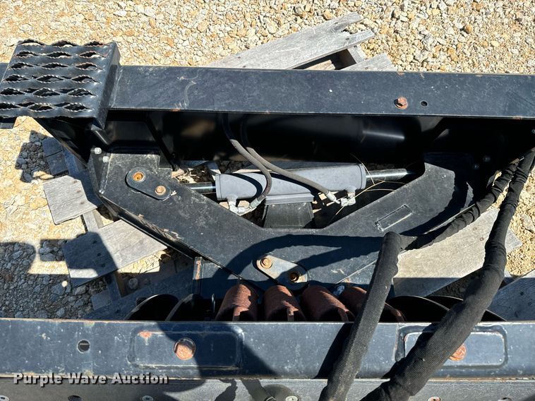 image for item DX1216 2013 Caterpillar skid steer dozer blade