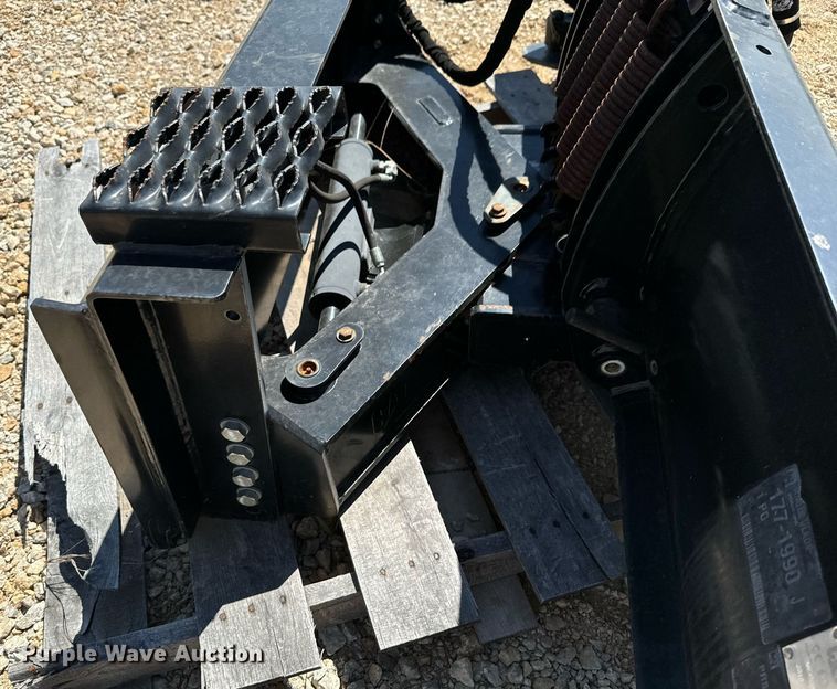 image for item DX1216 2013 Caterpillar skid steer dozer blade