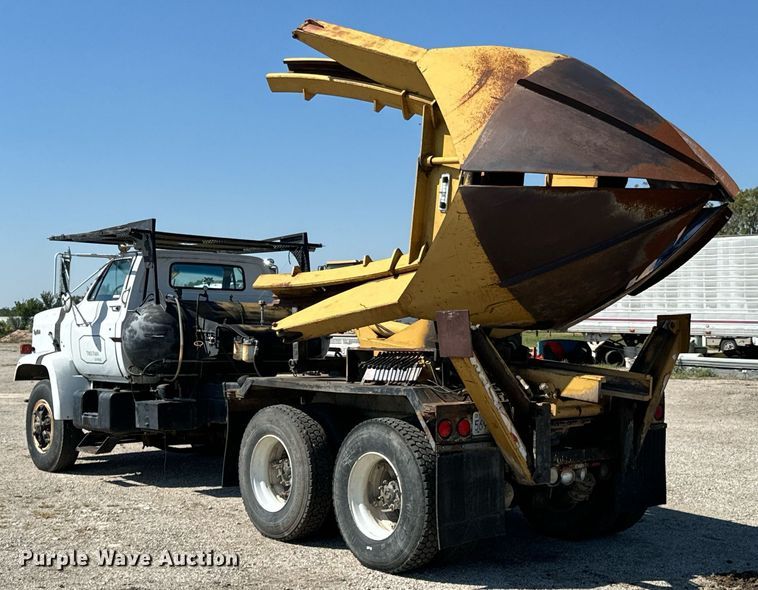 image for item DX1238 1981 GMC Topkick C6000 truck with tree spade