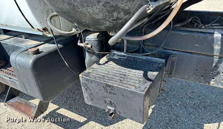 image for item DX1238 1981 GMC Topkick C6000 truck with tree spade