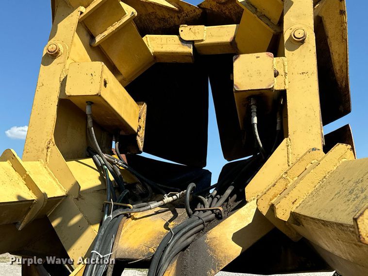 image for item DX1238 1981 GMC Topkick C6000 truck with tree spade