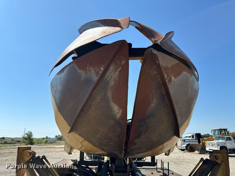 image for item DX1238 1981 GMC Topkick C6000 truck with tree spade