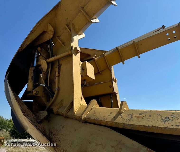 image for item DX1238 1981 GMC Topkick C6000 truck with tree spade