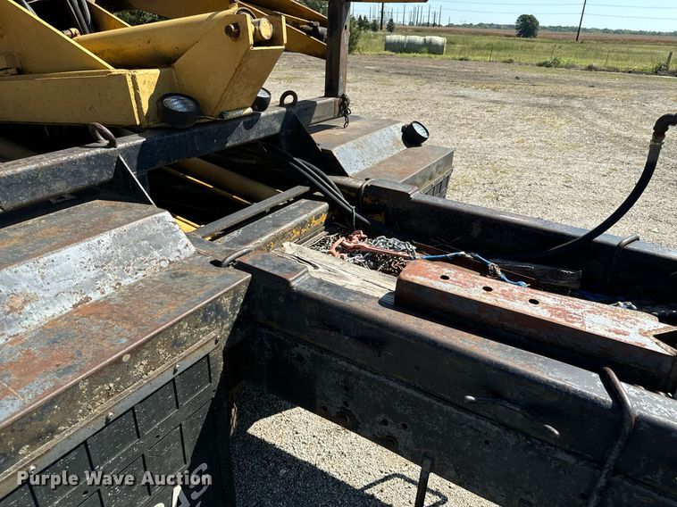 image for item DX1238 1981 GMC Topkick C6000 truck with tree spade