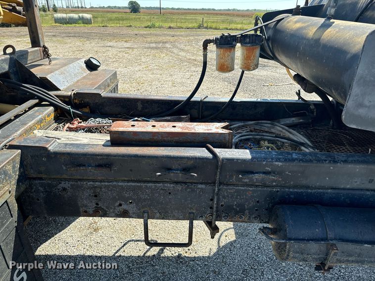 image for item DX1238 1981 GMC Topkick C6000 truck with tree spade