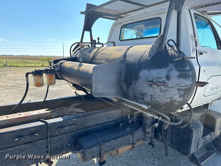 image for item DX1238 1981 GMC Topkick C6000 truck with tree spade