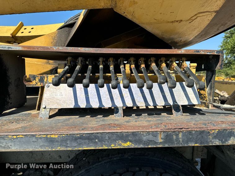 image for item DX1238 1981 GMC Topkick C6000 truck with tree spade