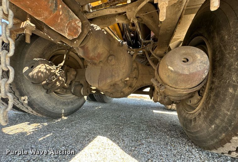 image for item DX1238 1981 GMC Topkick C6000 truck with tree spade