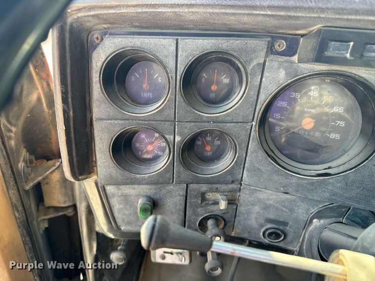 image for item DX1238 1981 GMC Topkick C6000 truck with tree spade