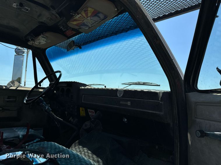 image for item DX1238 1981 GMC Topkick C6000 truck with tree spade