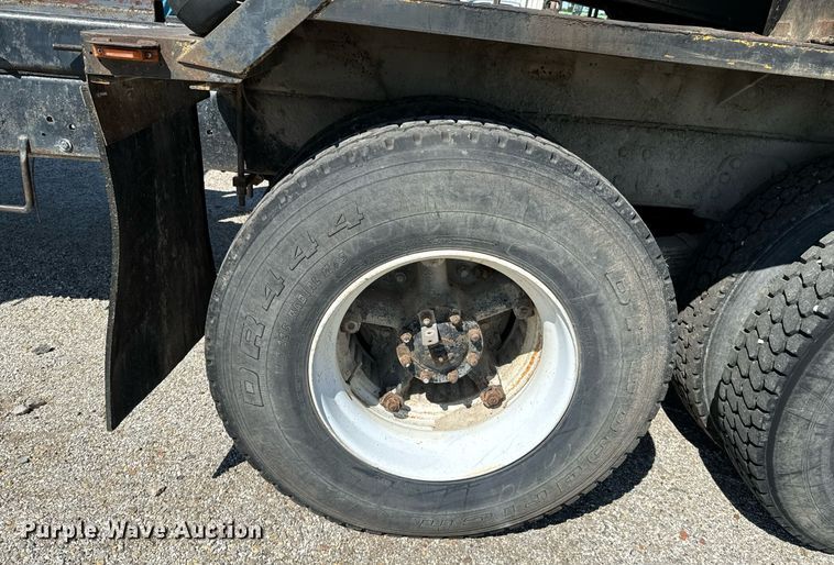 image for item DX1238 1981 GMC Topkick C6000 truck with tree spade