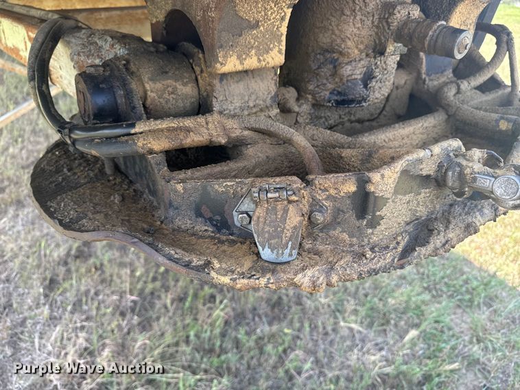 image for item EE7500 2002 Mate end dump trailer