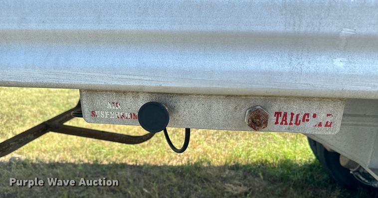 image for item EE7500 2002 Mate end dump trailer