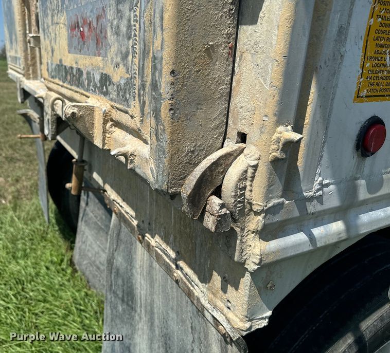 image for item EE7500 2002 Mate end dump trailer