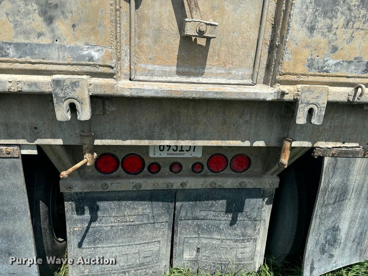 image for item EE7500 2002 Mate end dump trailer