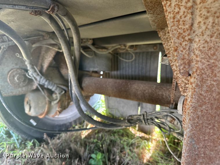 image for item EE7500 2002 Mate end dump trailer