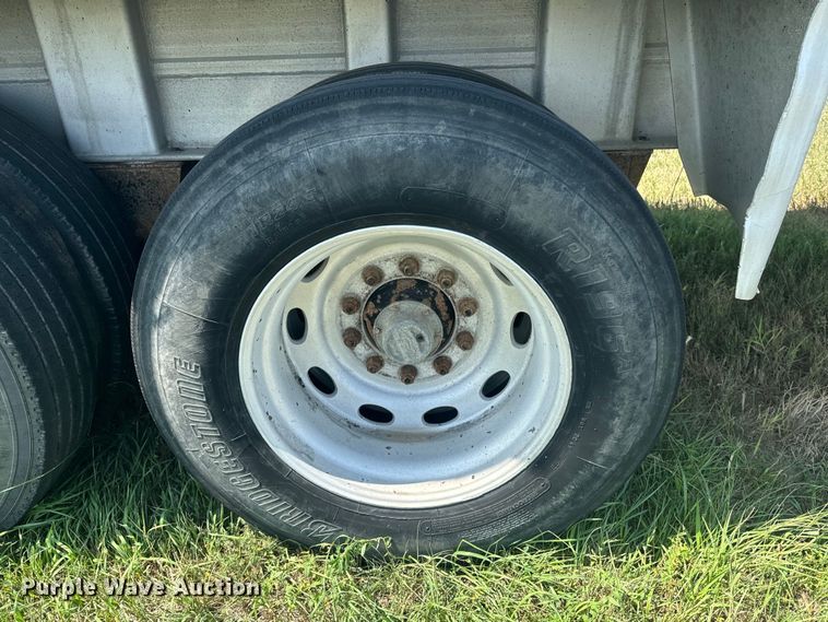 image for item EE7500 2002 Mate end dump trailer